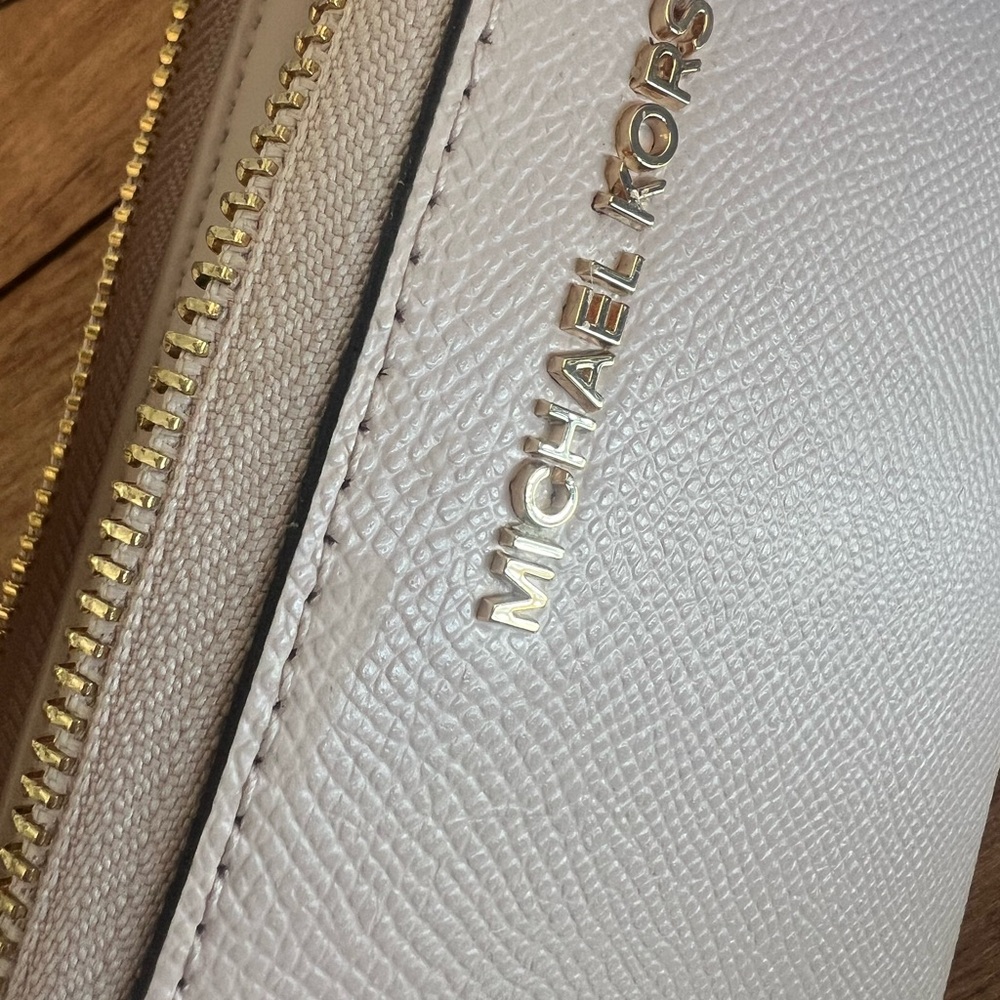 NWT - Michael Kors Jet Set Smartphone Wristlet - Picture 6 of 11